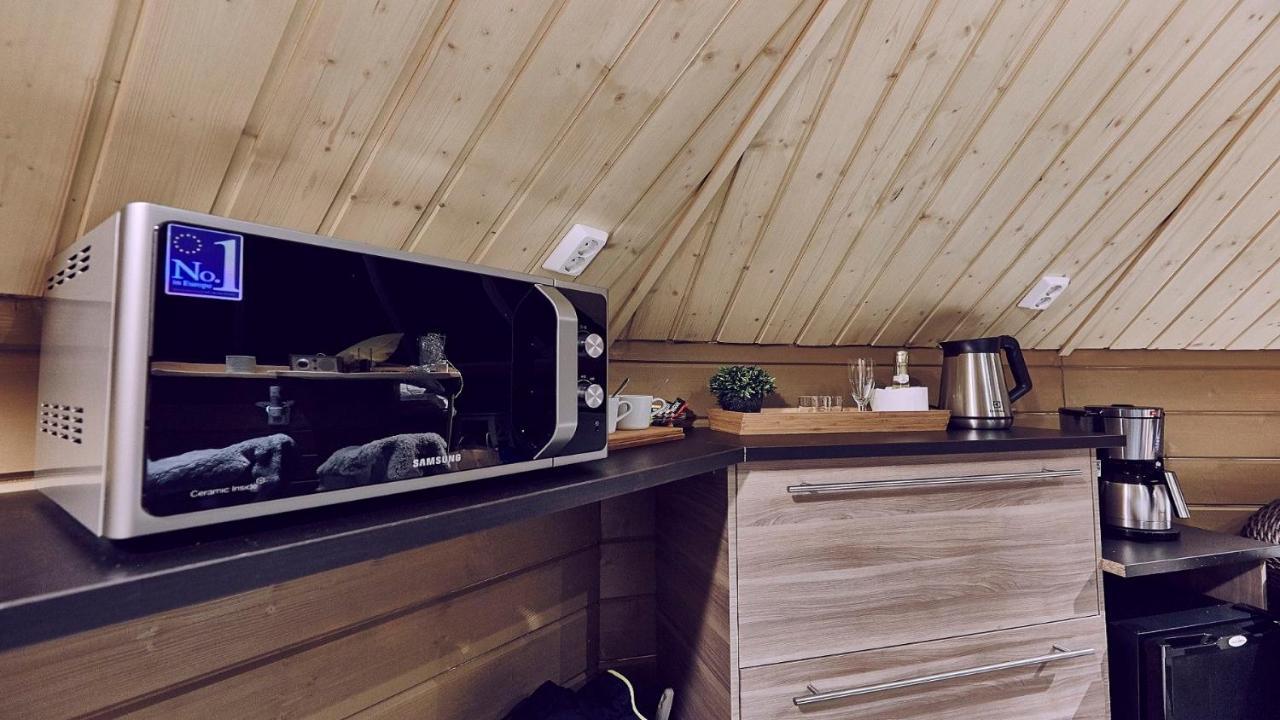 Pyhan Asteli Aurora Igloos & Suites Pyhätunturi Extérieur photo